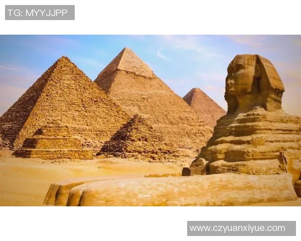 哈比与金字塔的奇妙对决探秘中世纪建筑的奥秘与魅力